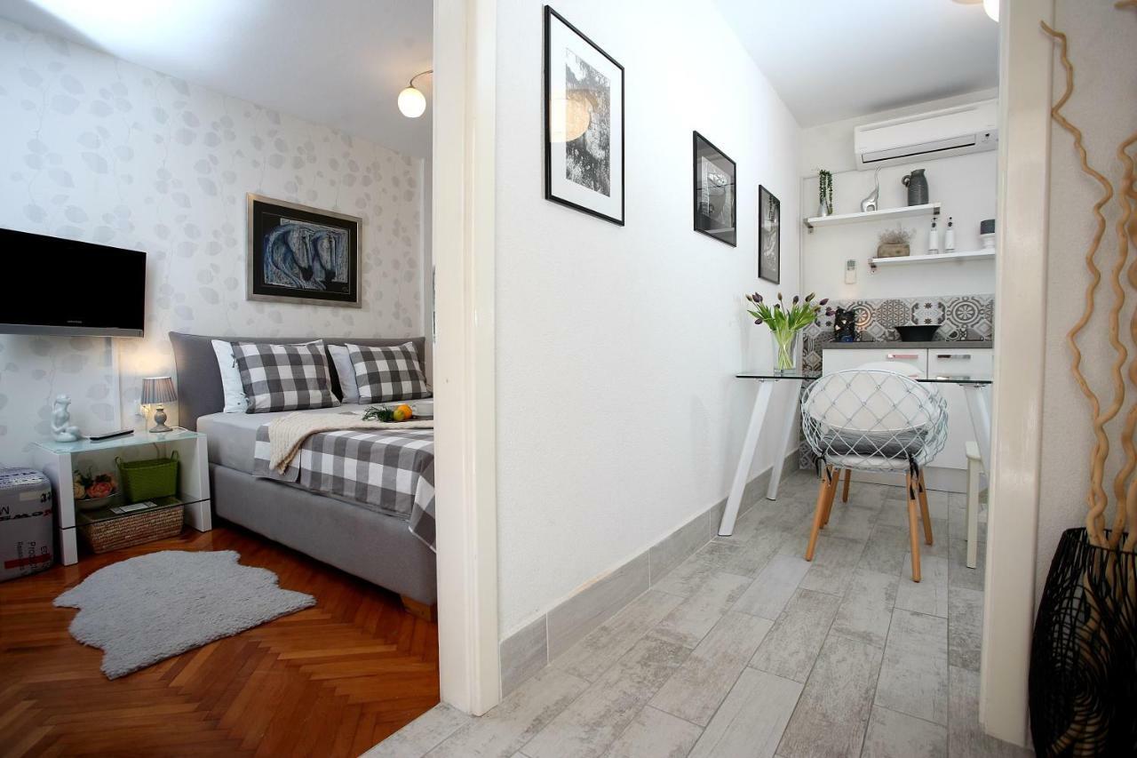 Charming Seaside Apartment Primošten Zewnętrze zdjęcie