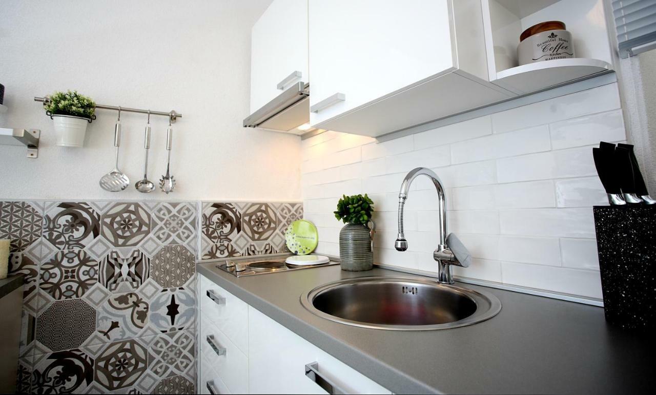 Charming Seaside Apartment Primošten Zewnętrze zdjęcie